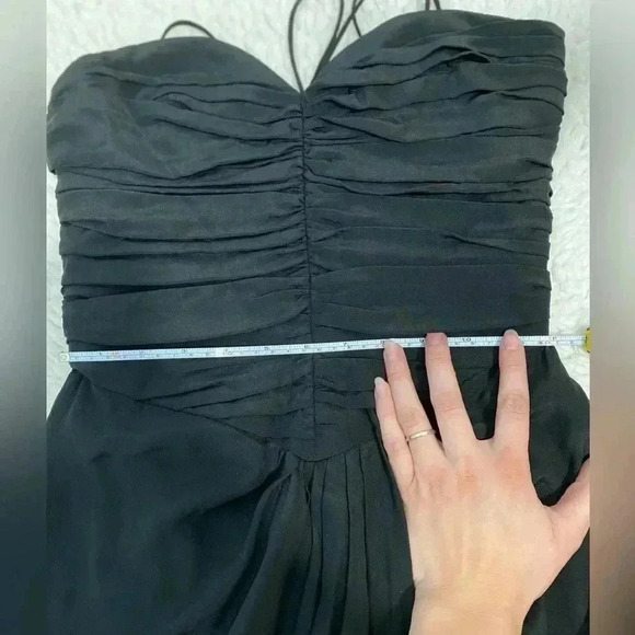 Vintage 100% Silk Dress Luxury Sweetheart w/Straps
Size 8  more like a Size 2 - Picture 13 of 16